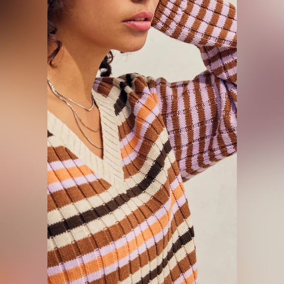Urban Outfitters Y2K Mixed Stripe V-Neck Cropped Knit Sweater, Size Medium - Picture 3 of 9